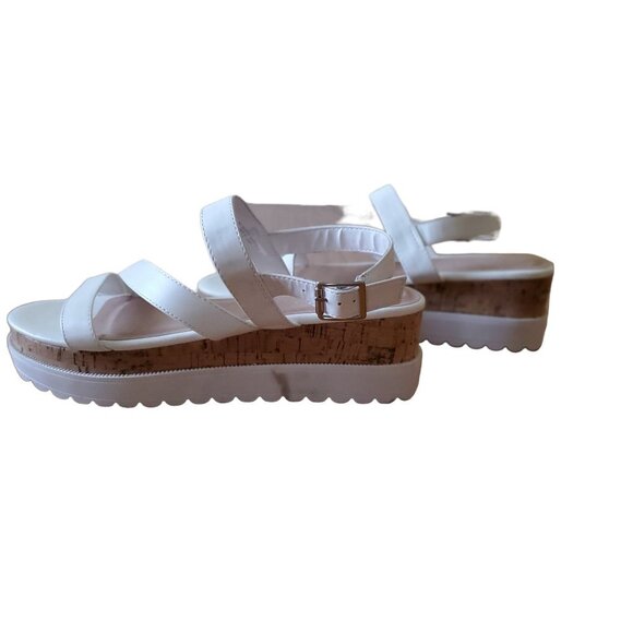 Madden Girl White Platform Sandals Size 11 - Picture 2 of 9